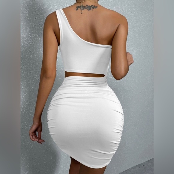 🤍🦢 SHEIN One Shoulder Cut Out Dress🦢🤍 - Picture 2 of 4